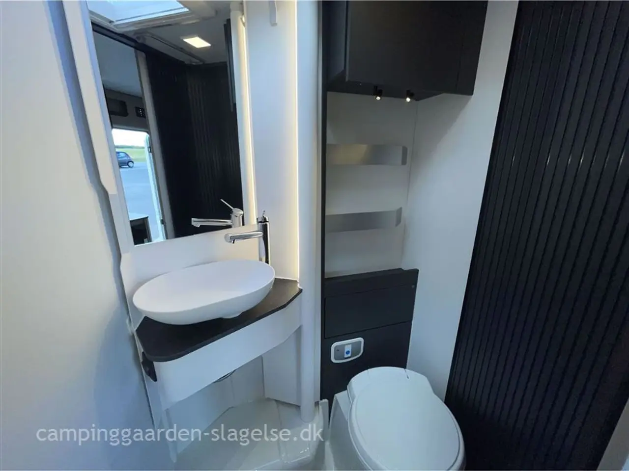 Billede 23 - 2027 - Adria Compact SL Select   Adria Compact SL Select – stor luksus i kompakt format