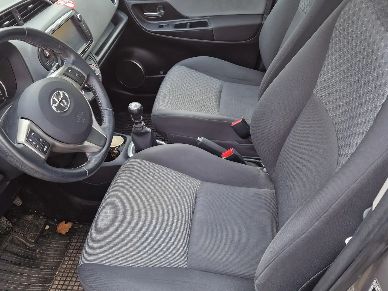 Billede 7 - Toyota yaris 1.3 vvti benzin,årg 2015,
