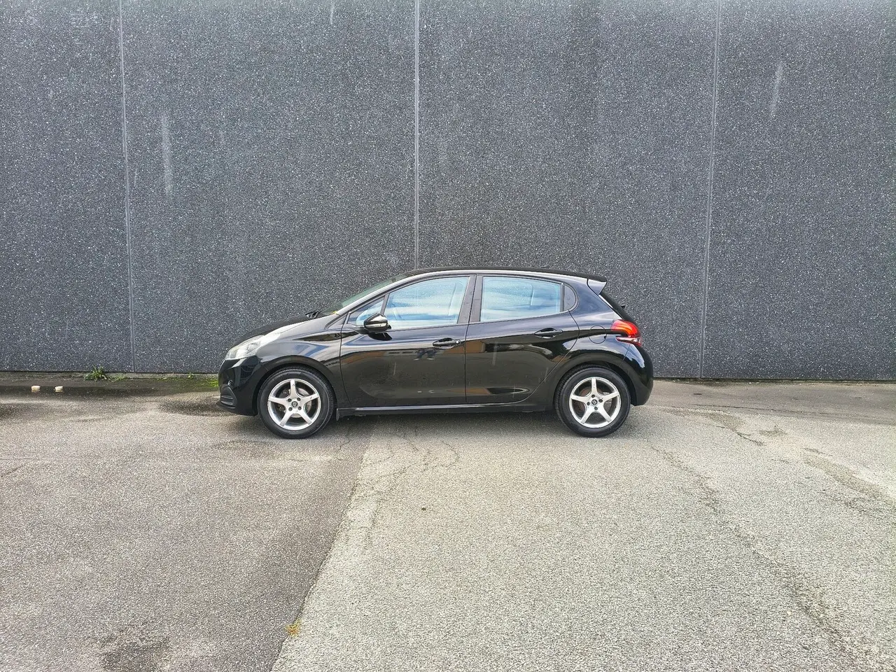 Billede 1 - Peugeot 208 1,2 VTi Active 82HK 5d