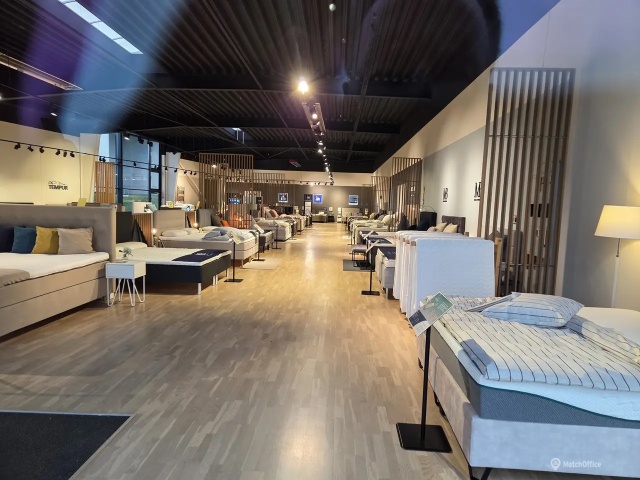 Billede 4 - Lokale til pladskrævende butik