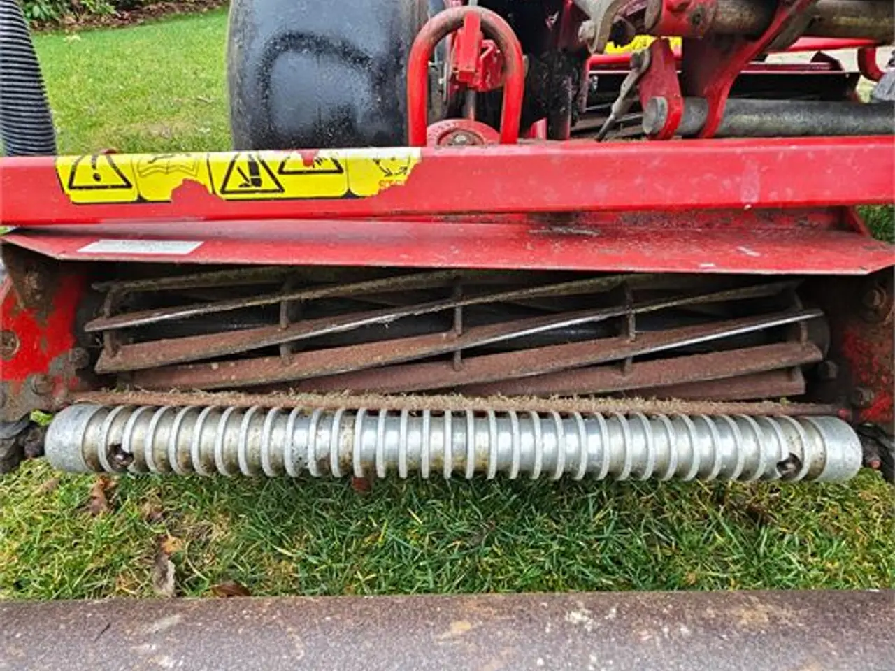 Billede 28 - Toro Greensmaster 3100 - Cylinder lawn mower - With 3 verticutter heads