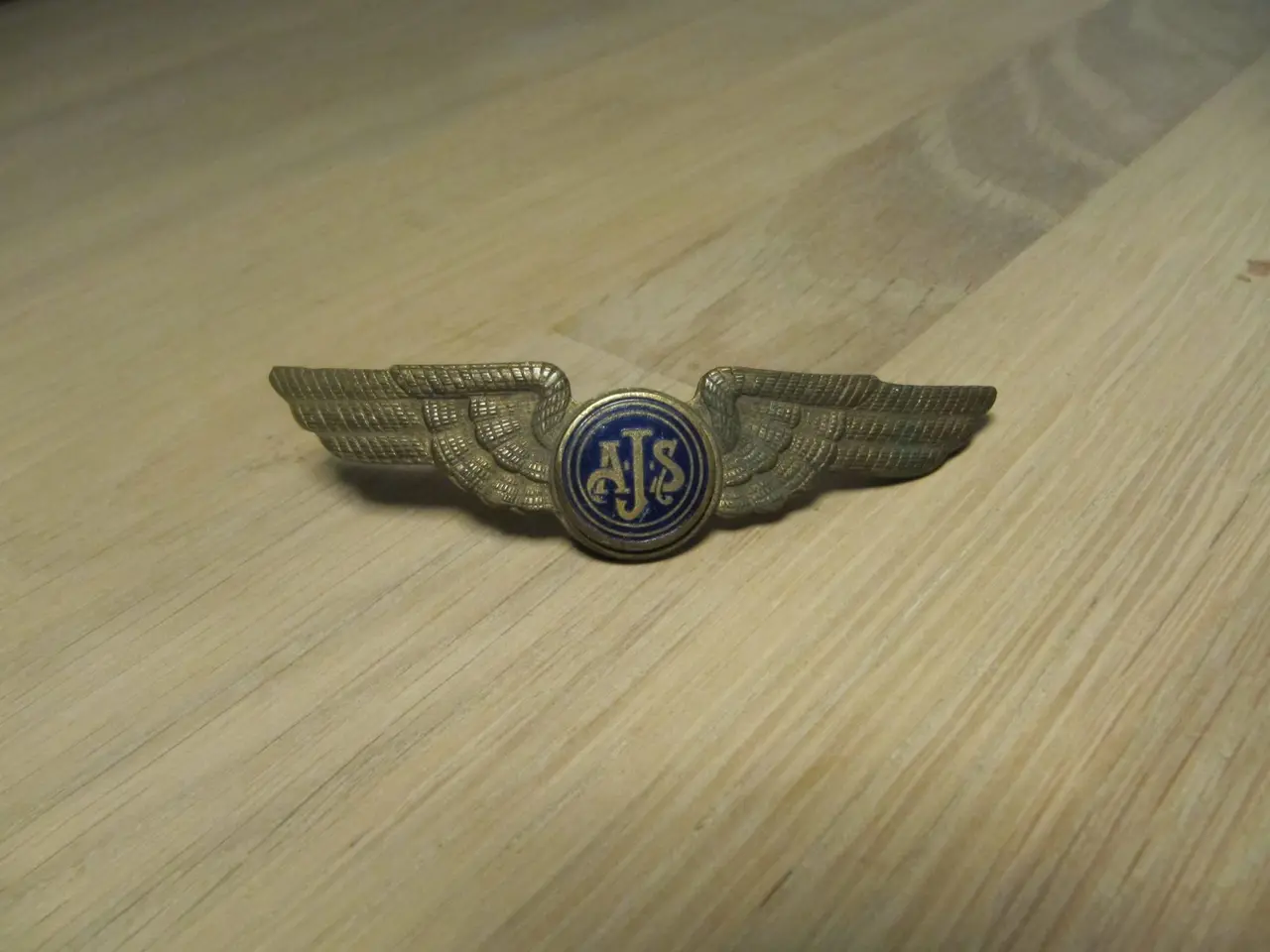 Billede 1 - AJS emblem til kasket