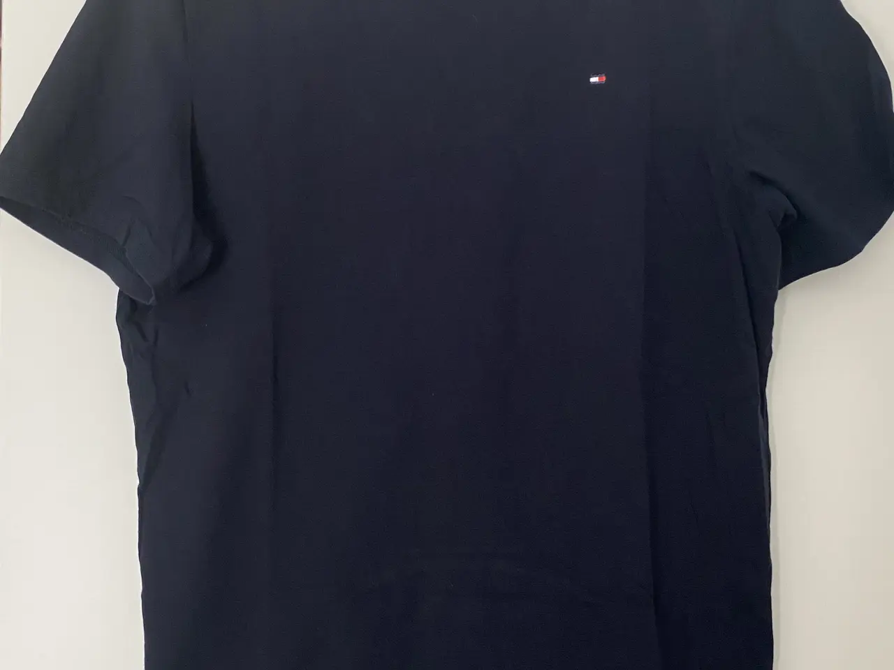 Billede 2 - 4 stk Tommy Hilfiger t-shirt 