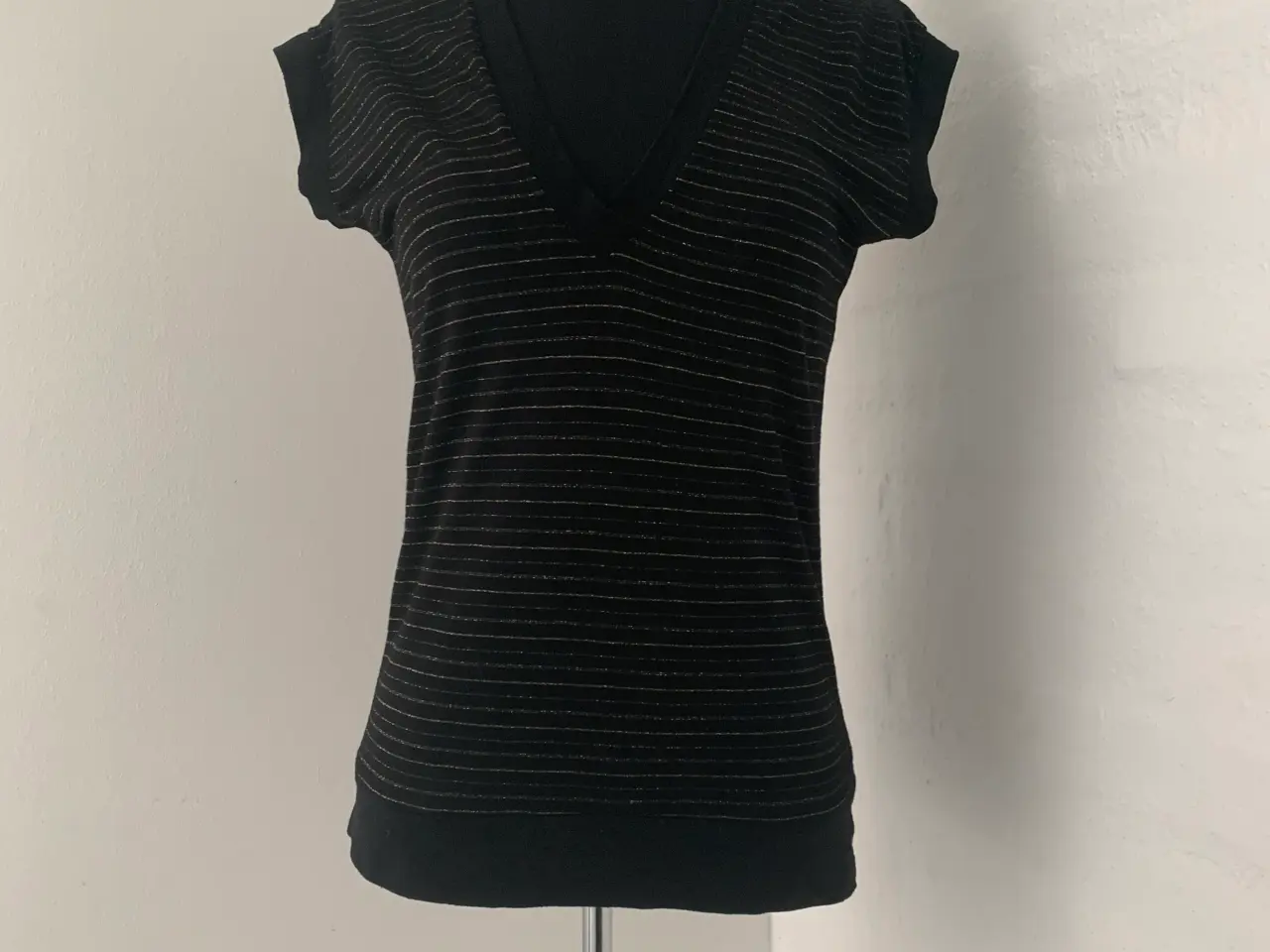 Billede 1 - T-shirt str.36