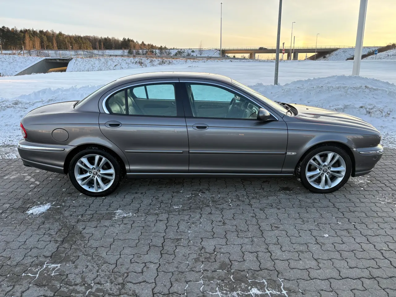 Billede 2 - Utrolig velholdt Jaguar klar til ny ejer