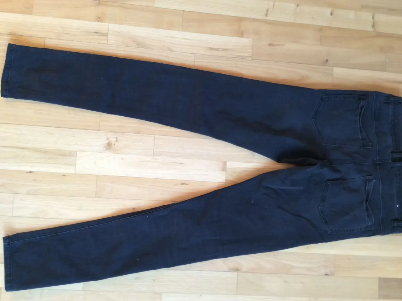 Billede 4 - Sort jeans