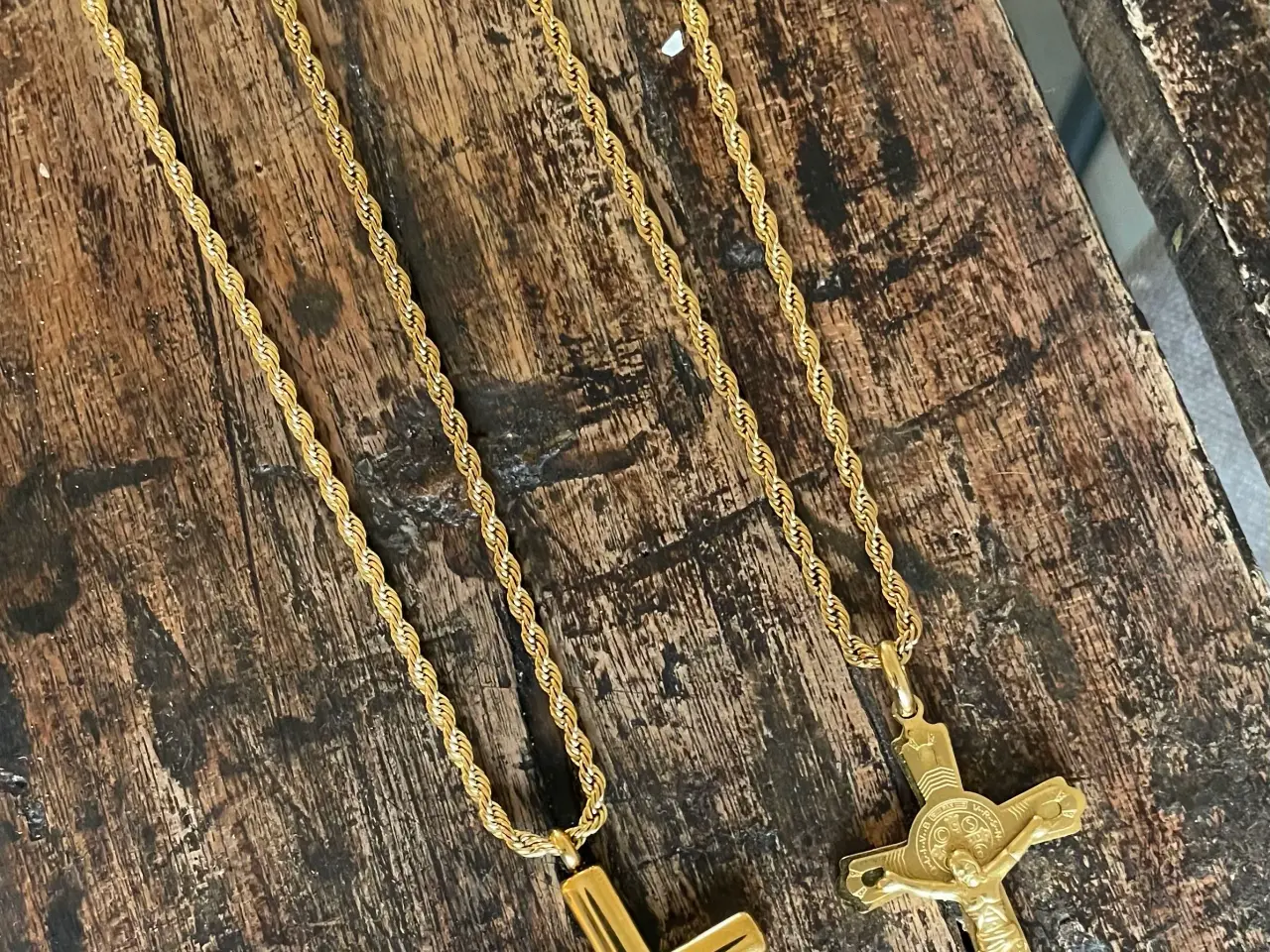 Billede 7 - Forskellige 14kt goldfilled halskæder med kors
