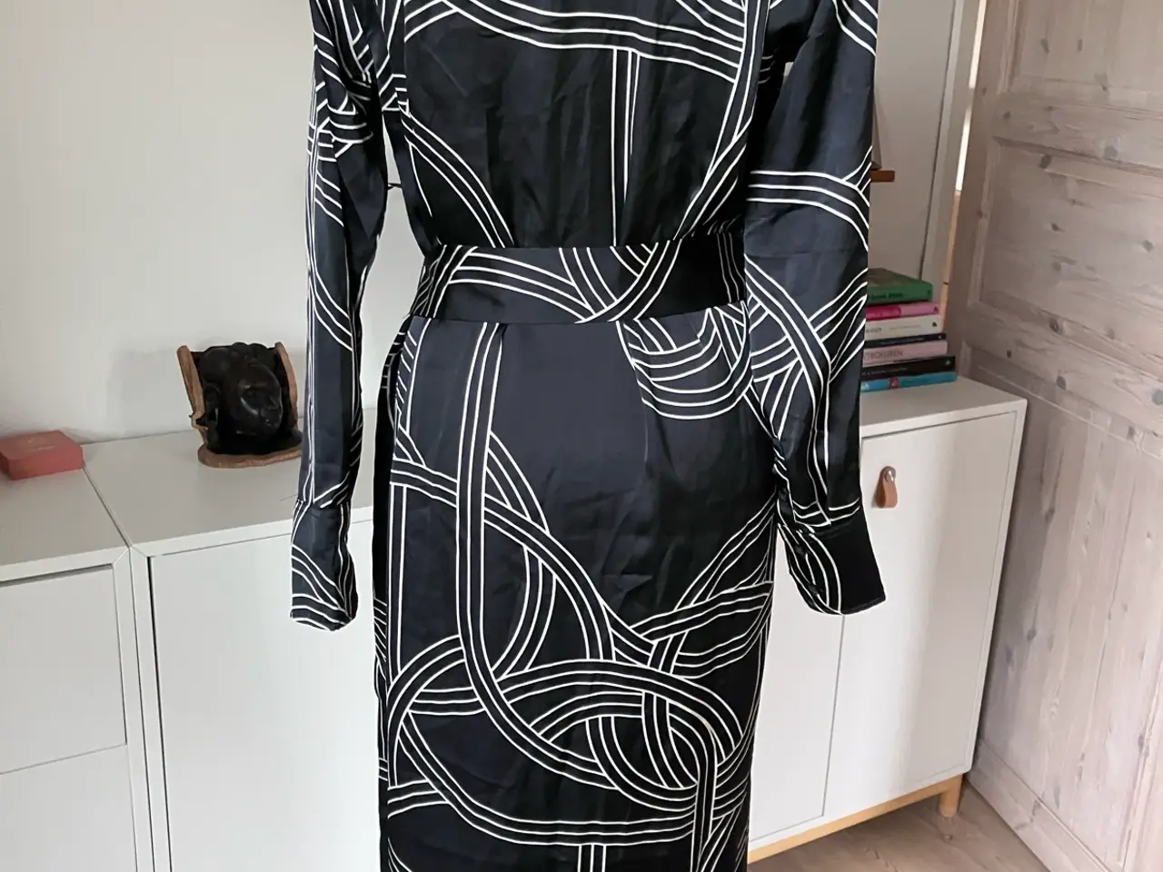Billede 4 - Lang blød kjole fra H&M, str. XS. NY