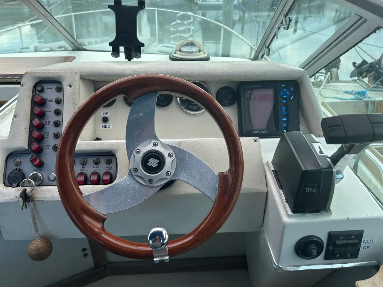 Billede 5 - Sælges : Sea Ray 250 Sundancer       Bud modtages