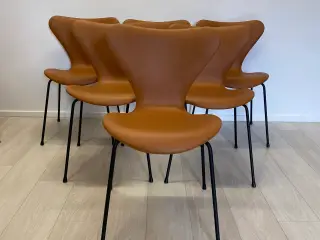 Fh 3107 Syverstole af Arne Jacobsen