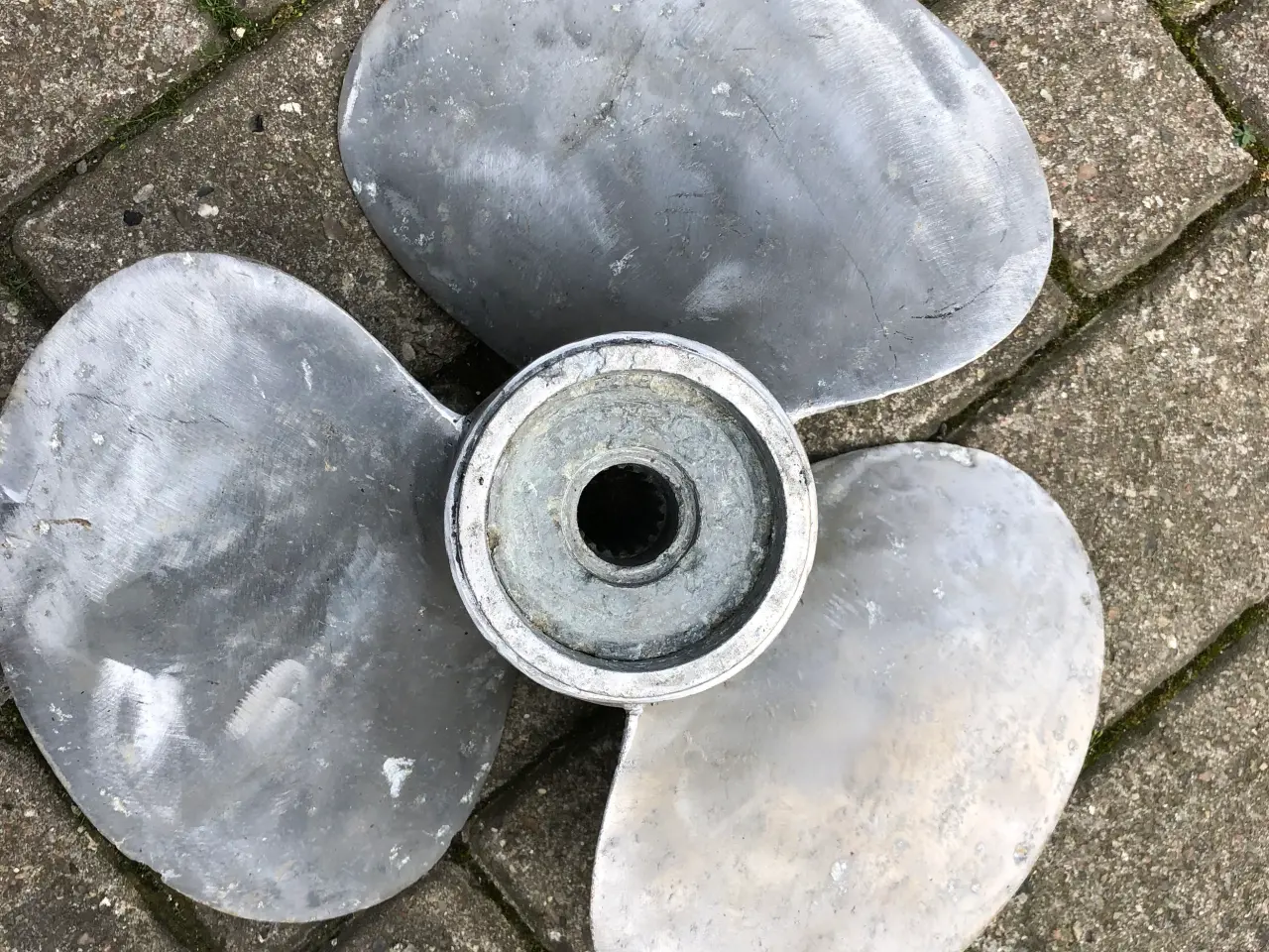 Billede 1 - Alu propeller fra fast aksel