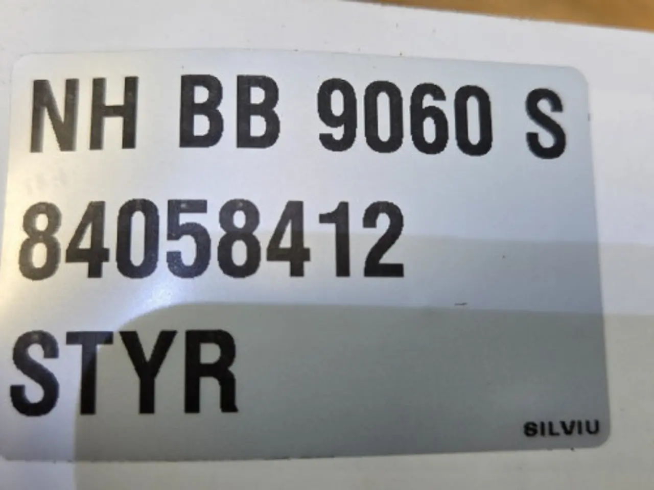 Billede 16 - New Holland BB9060S Plade 84058412  3 Stk