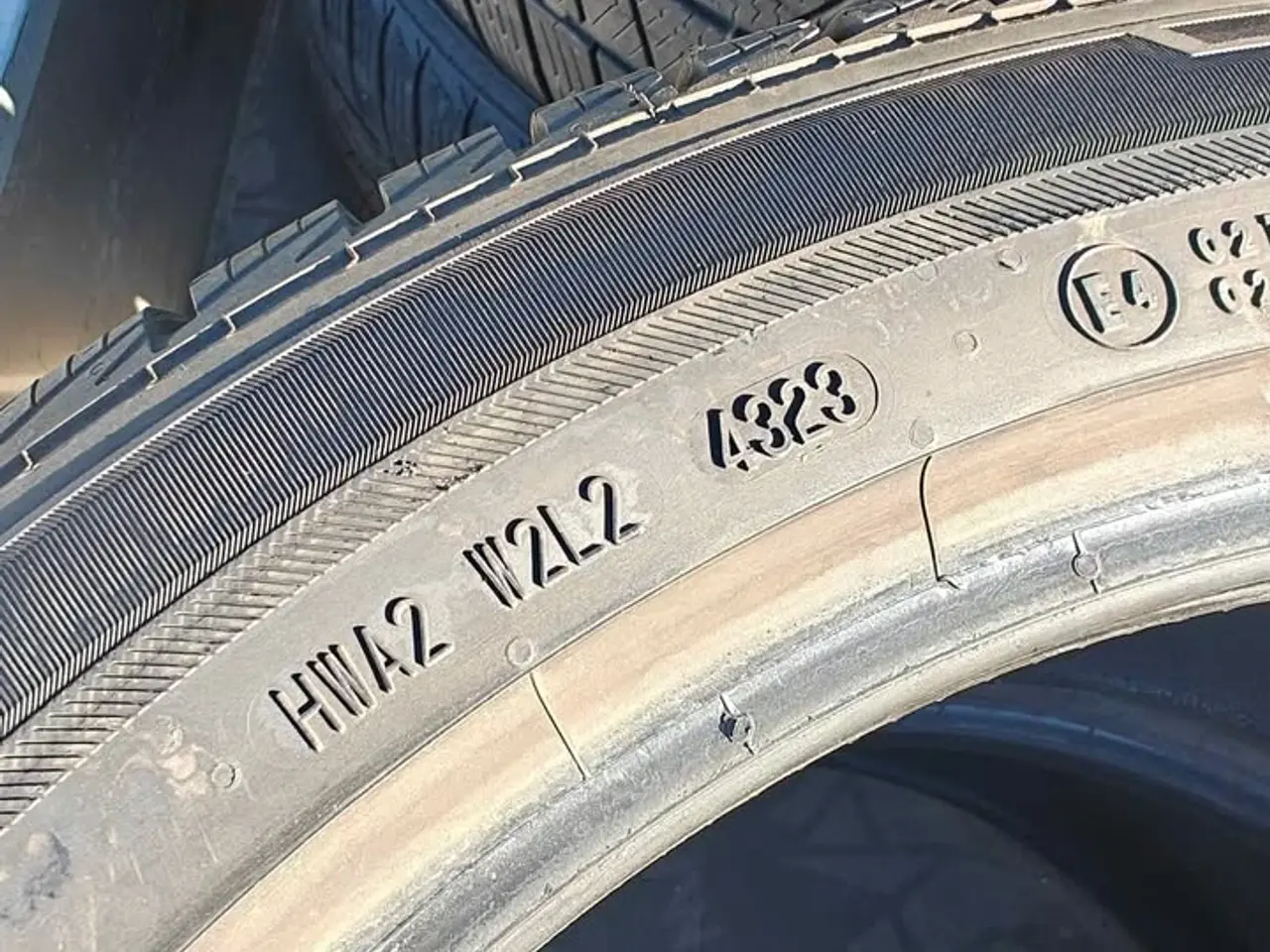 Billede 6 - Vinterdæk Polaris 5 245/45 R19 102V XL