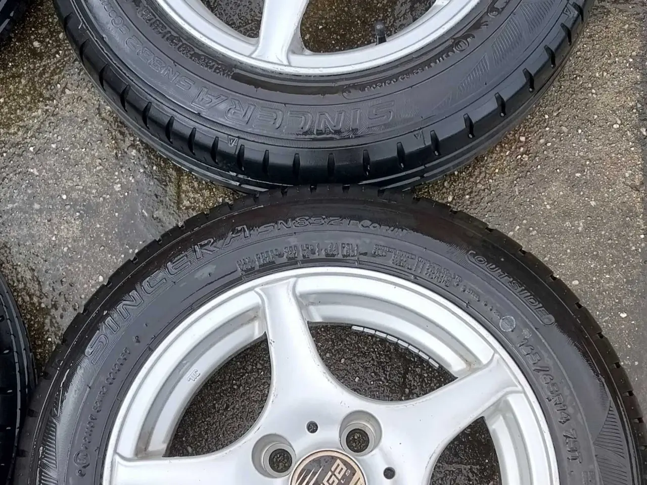 Billede 2 - Alufælge 4x100 med sommerdæk