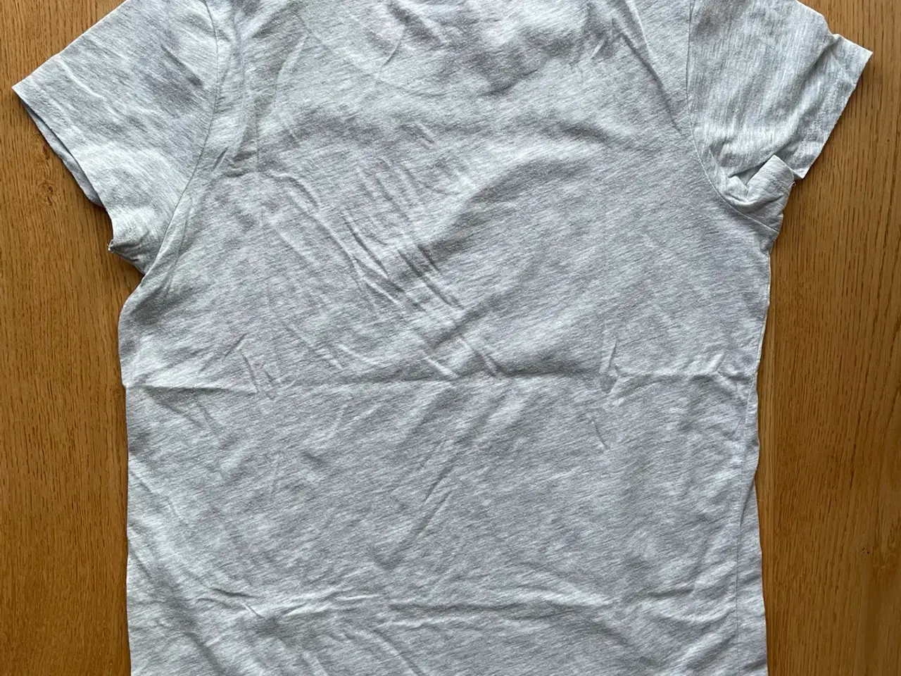 Billede 4 - Gina Tricot t-shirt