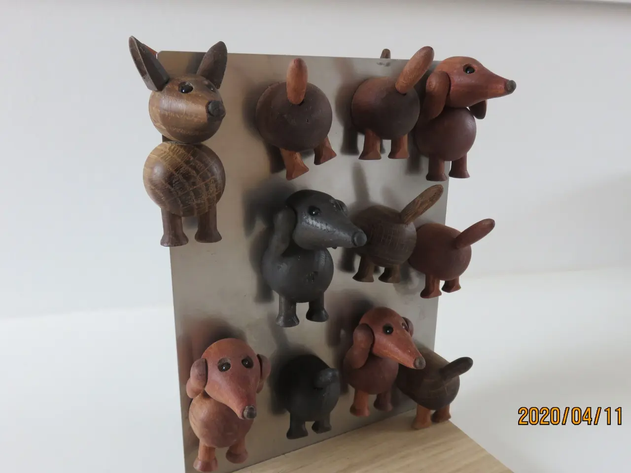 Billede 5 - Gravhunde af træ