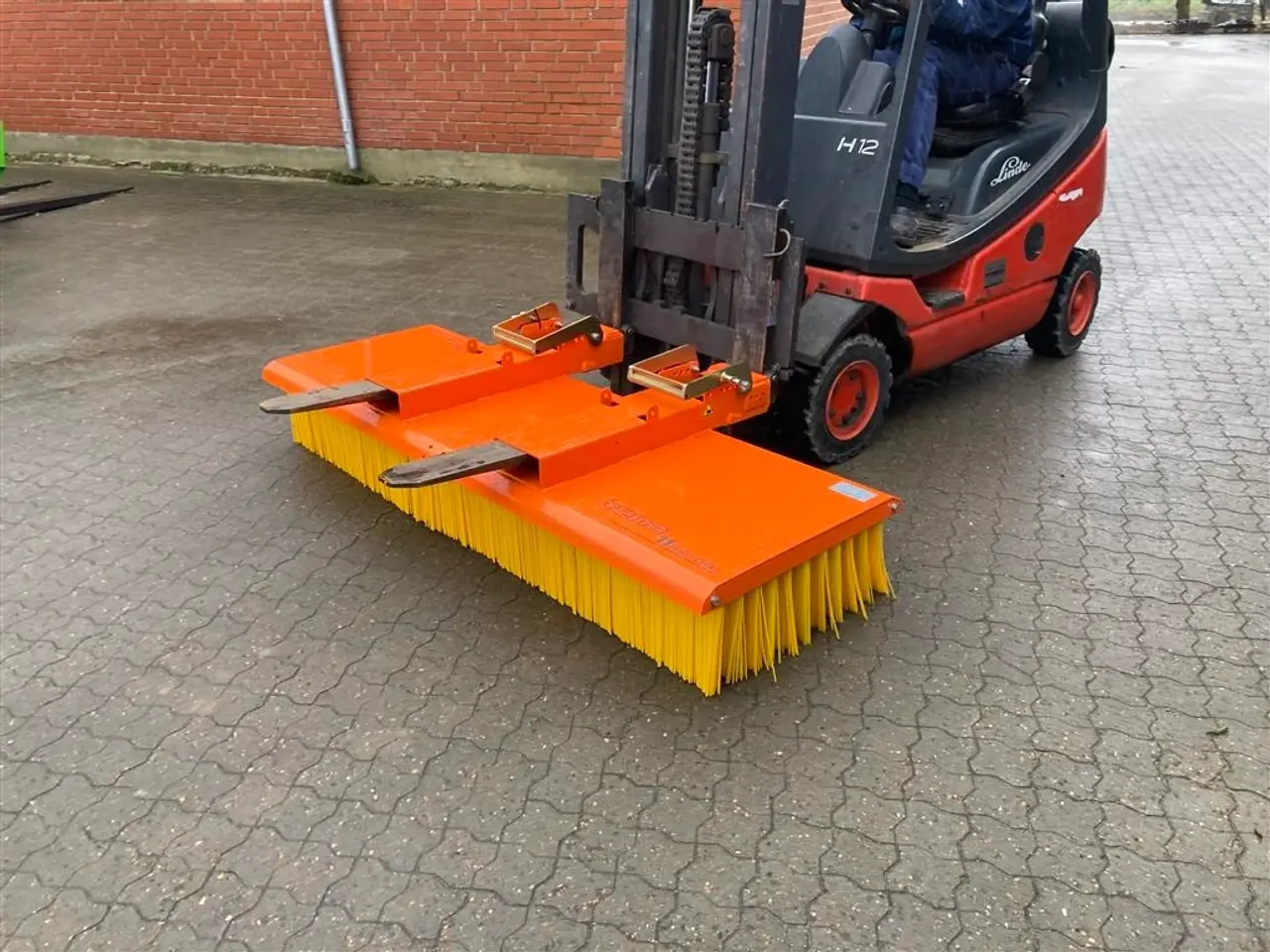 Billede 1 - Bema Bema 2000 Bema Multi Clean 11 kpst for pallegafler