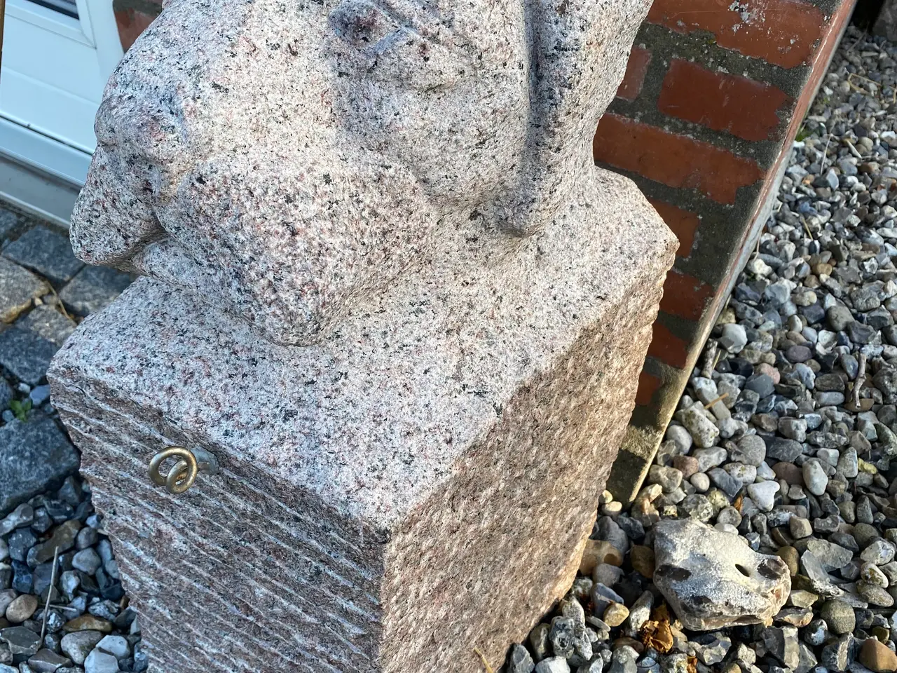 Billede 1 - Granithund med rustfri krog.