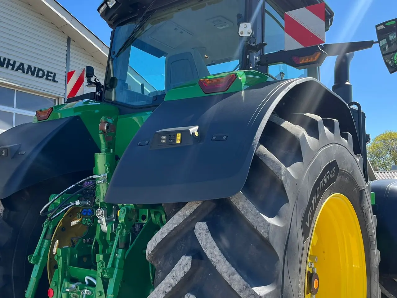 Billede 16 - John Deere 8R 370 Command PRO, med den store Michelin UltraFlex High Traction dæk montering. DEN ER SOM NY.