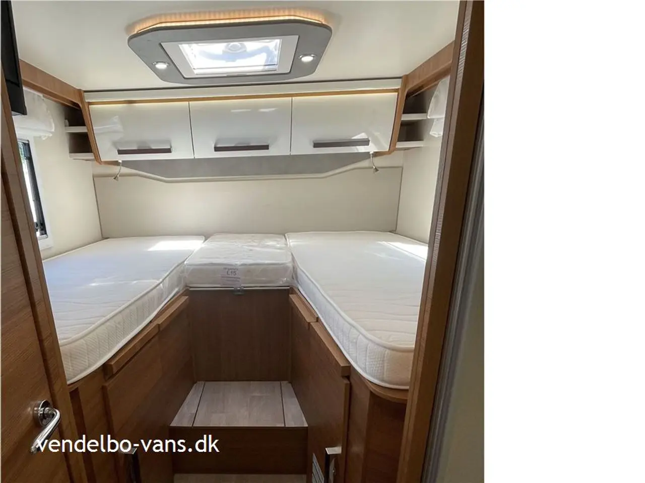 Billede 18 - 2022 - Elnagh Baron 573 Enkeltsenge og stor garage