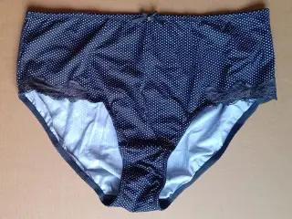 Blå/lilla trusse i størrelse 2XL