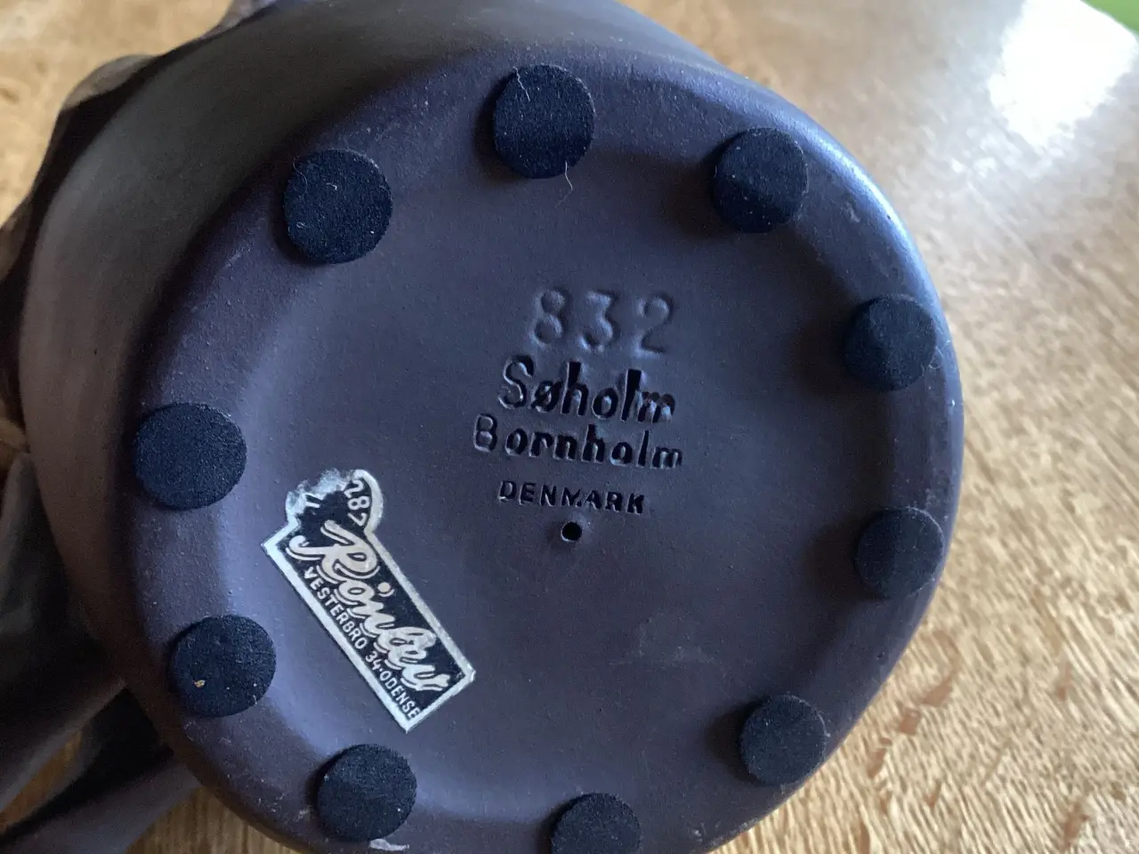 Billede 5 - Afrikansk ung Kvinde Søholm nr 832 