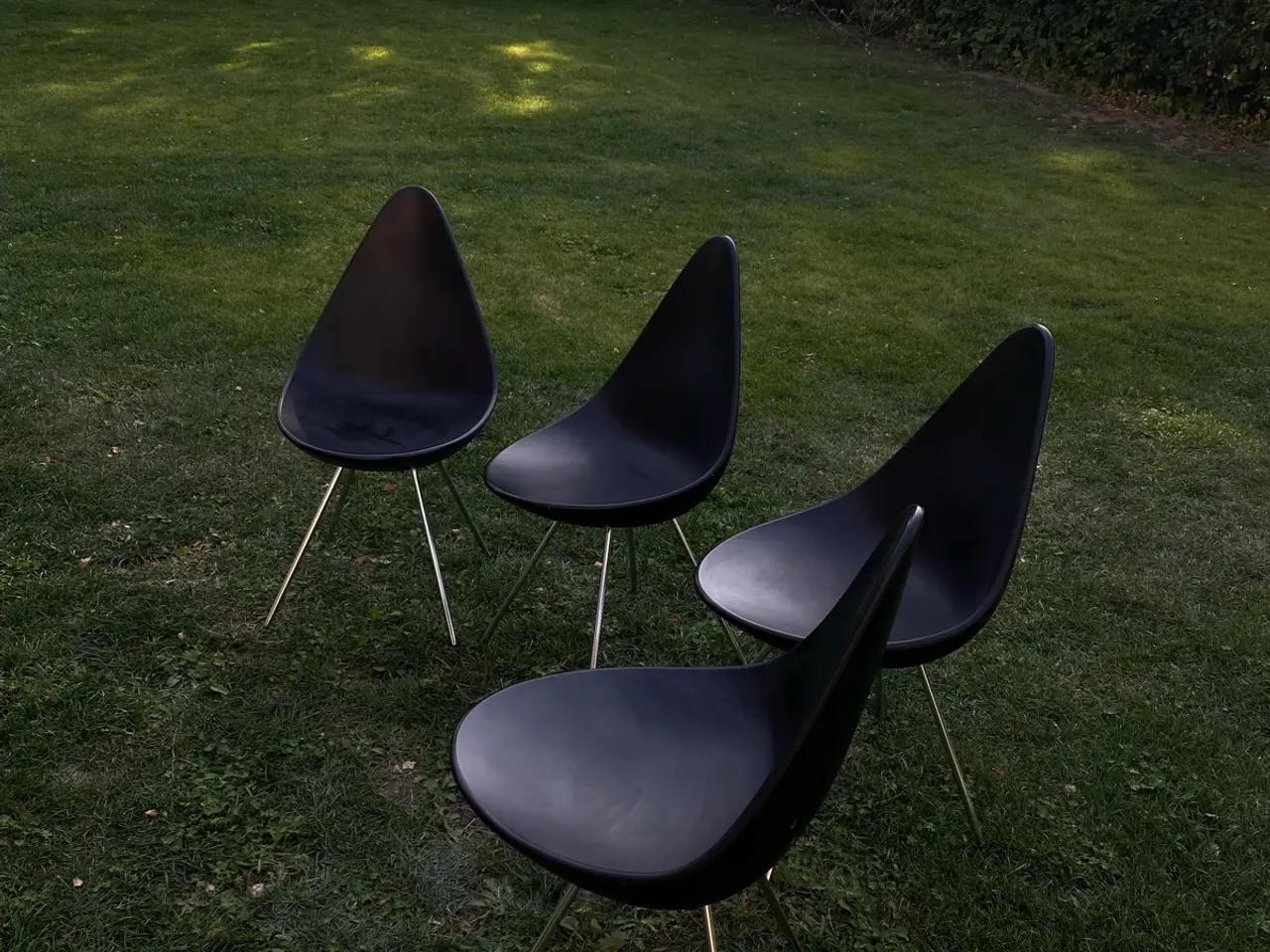 Billede 2 - Fritz Hansen Dråben af Arne Jacobsen