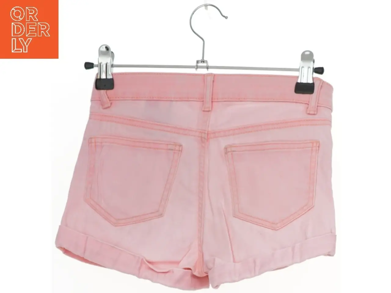 Billede 2 - Lyserøde shorts til børn fra H&M (str. 134)