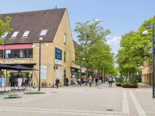 Kontor eller klinik i Allerød Bymidte med nem adgang til offentlig transport og gode parkeringsmuligheder