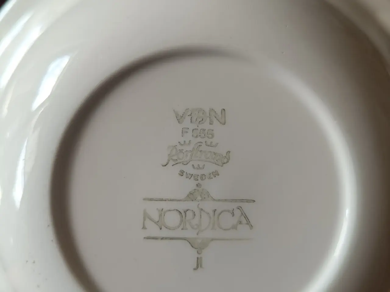 Billede 2 - Rörstrand Nordica dybe tallerkener hvid med kantde