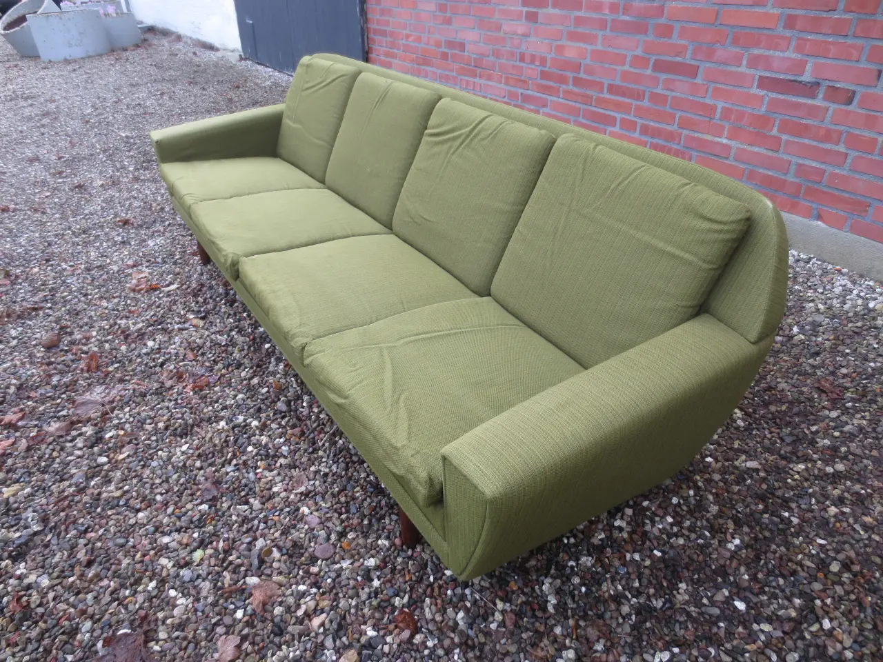 Billede 1 - 1 stk Retro 4 personers sofa med Teak ben 