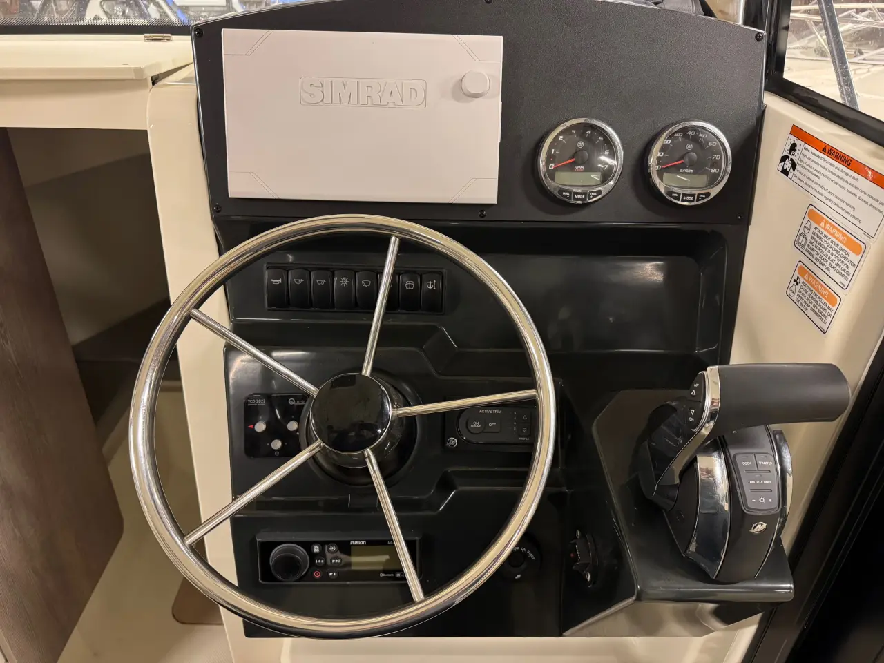 Billede 9 - Captur 705 Pilothouse med 225 hk Mercury-EFI DS 3,4L V6 XL - alt i udstyr.
