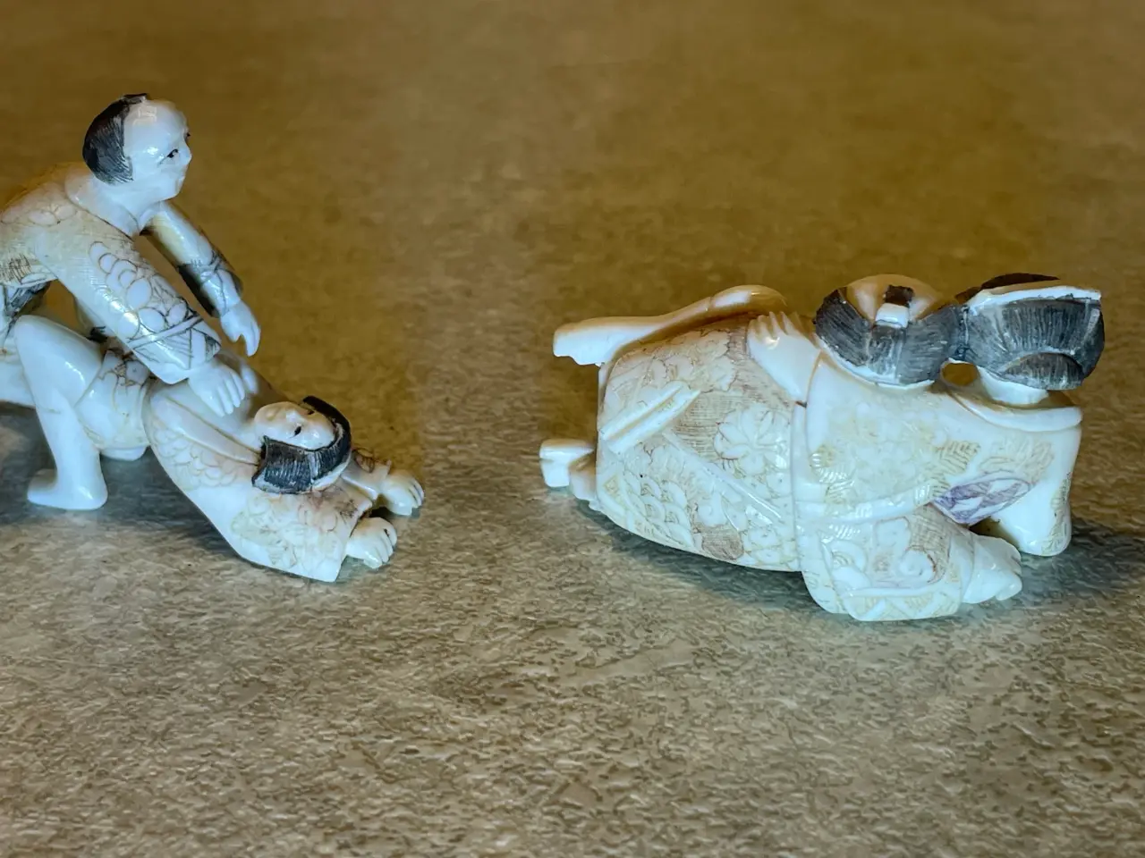 Billede 4 - Japanske elfenbensfigurer, signeret Masayuki (Meij