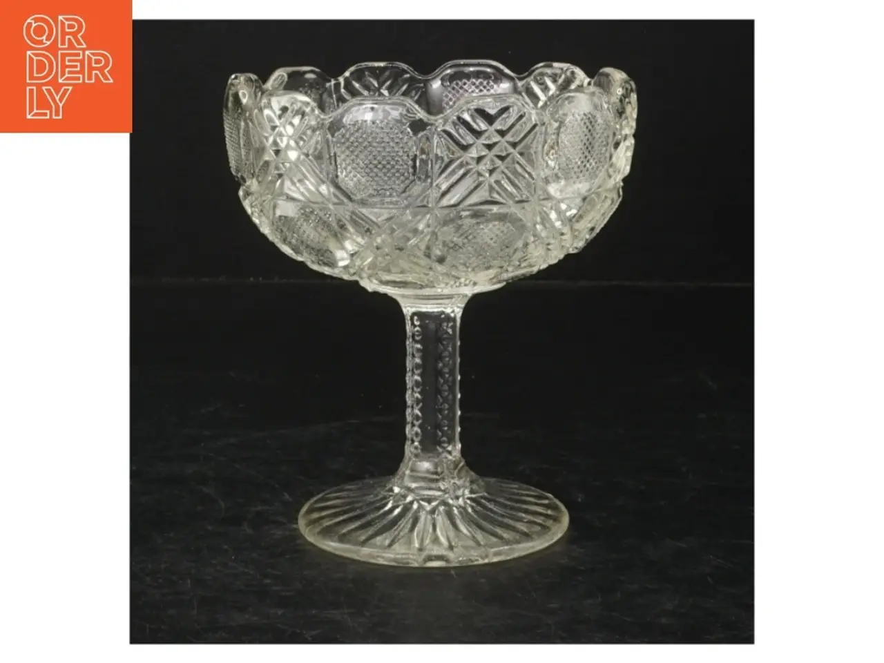 Billede 1 - Glasfad på fod (str. Ø. 13 cm. længde, 14 cm)