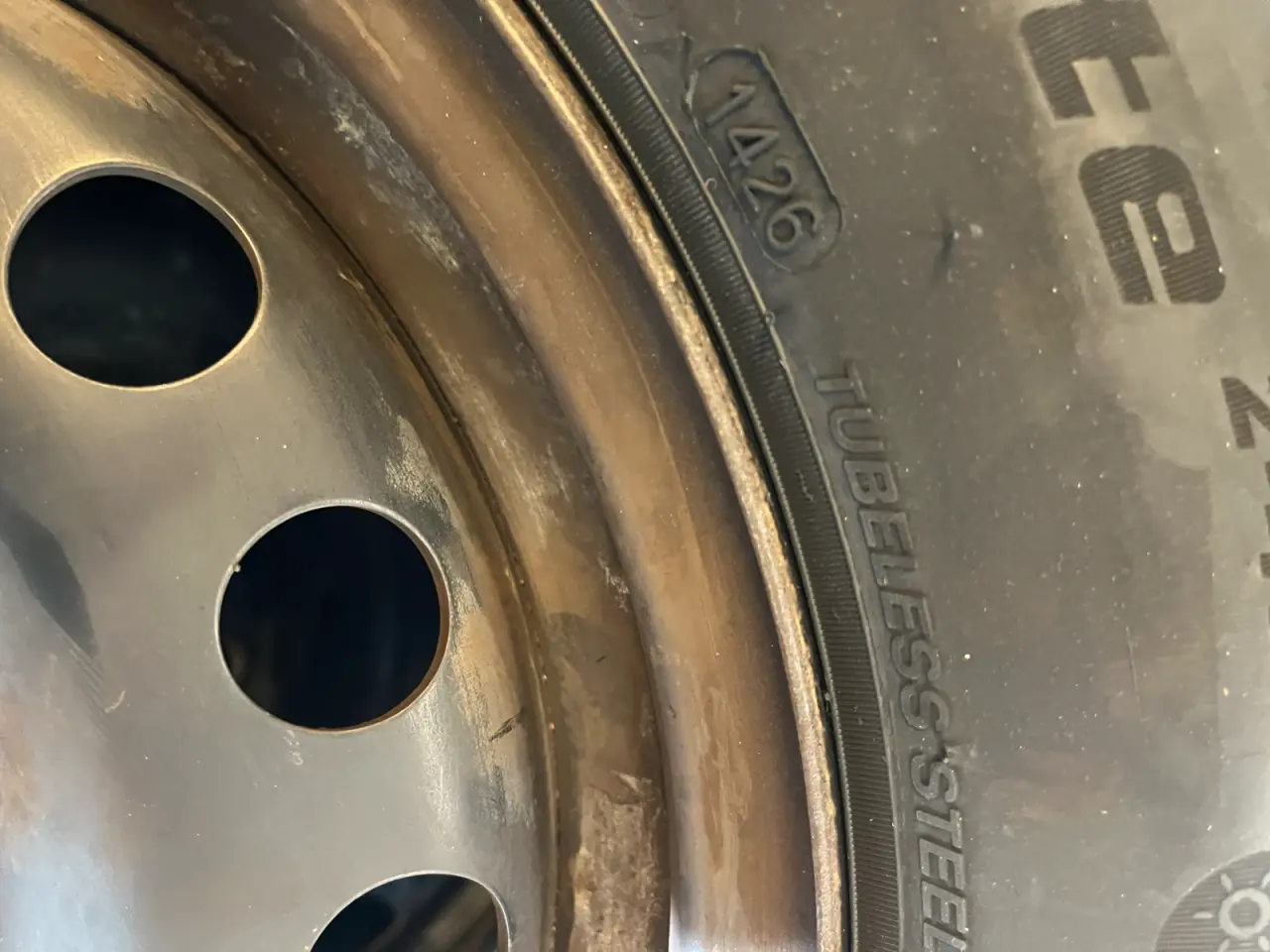 Billede 3 - Nye helårsdæk 175-65-14 VW Up.
