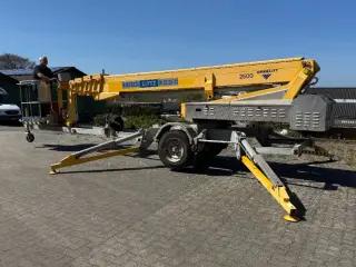 Omme 25m trailerlift 2500E med Honda benzinmotor