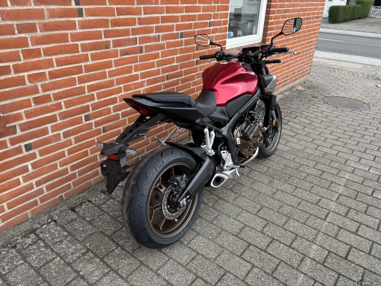 Billede 4 - Honda CB 650 R E-Clutch