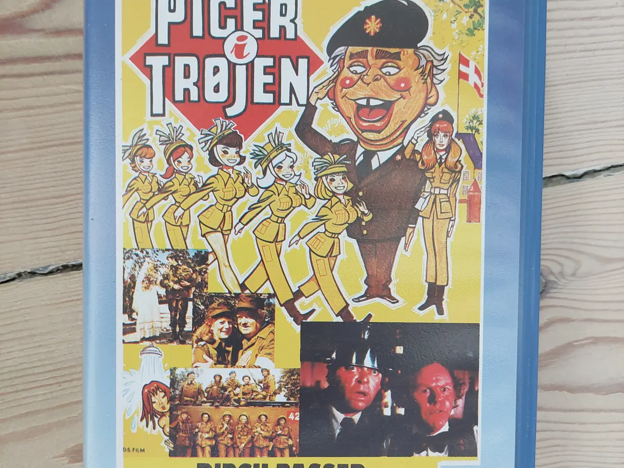 Billede 1 - Piger i trøjen på VHS