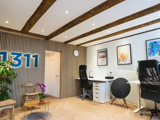 Kontor/showroom i Nyboder med direkte adgang fra gaden