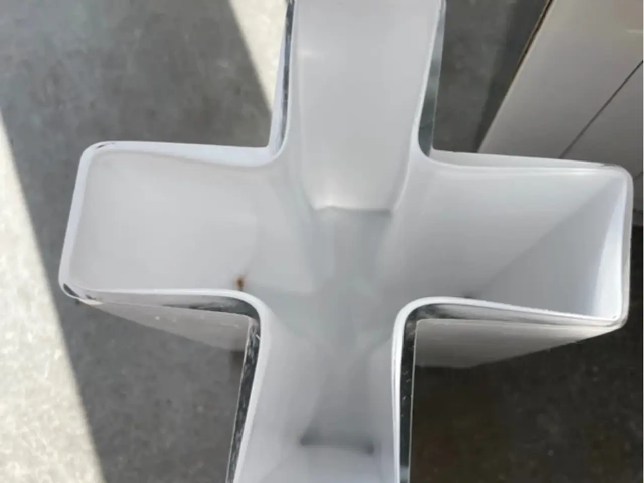 Billede 4 - Kryds vase designet af bodil Kjær