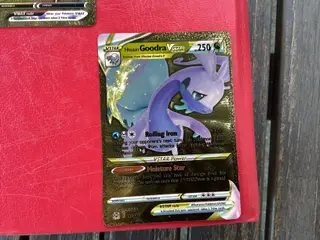 Pokémon kort sælges. Alle kort er Gold.