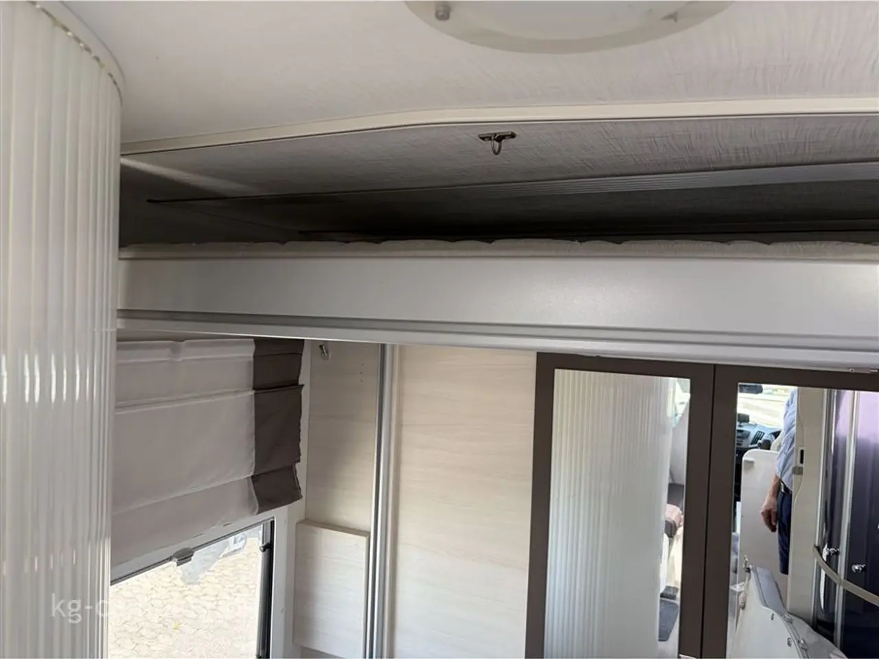 Billede 6 - 2019 - Chausson Flash 716 UNDER KLARGØRING - Rummelig Ford Chausson fra 2019 - 4 sovepladser med hæve-/sænkesystem