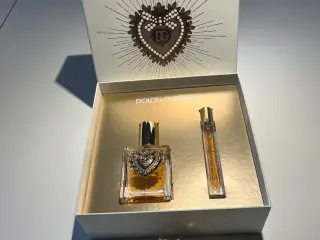 Dolce & Gabbana parfume.