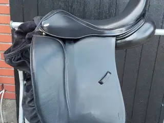 Kentaur young dressage