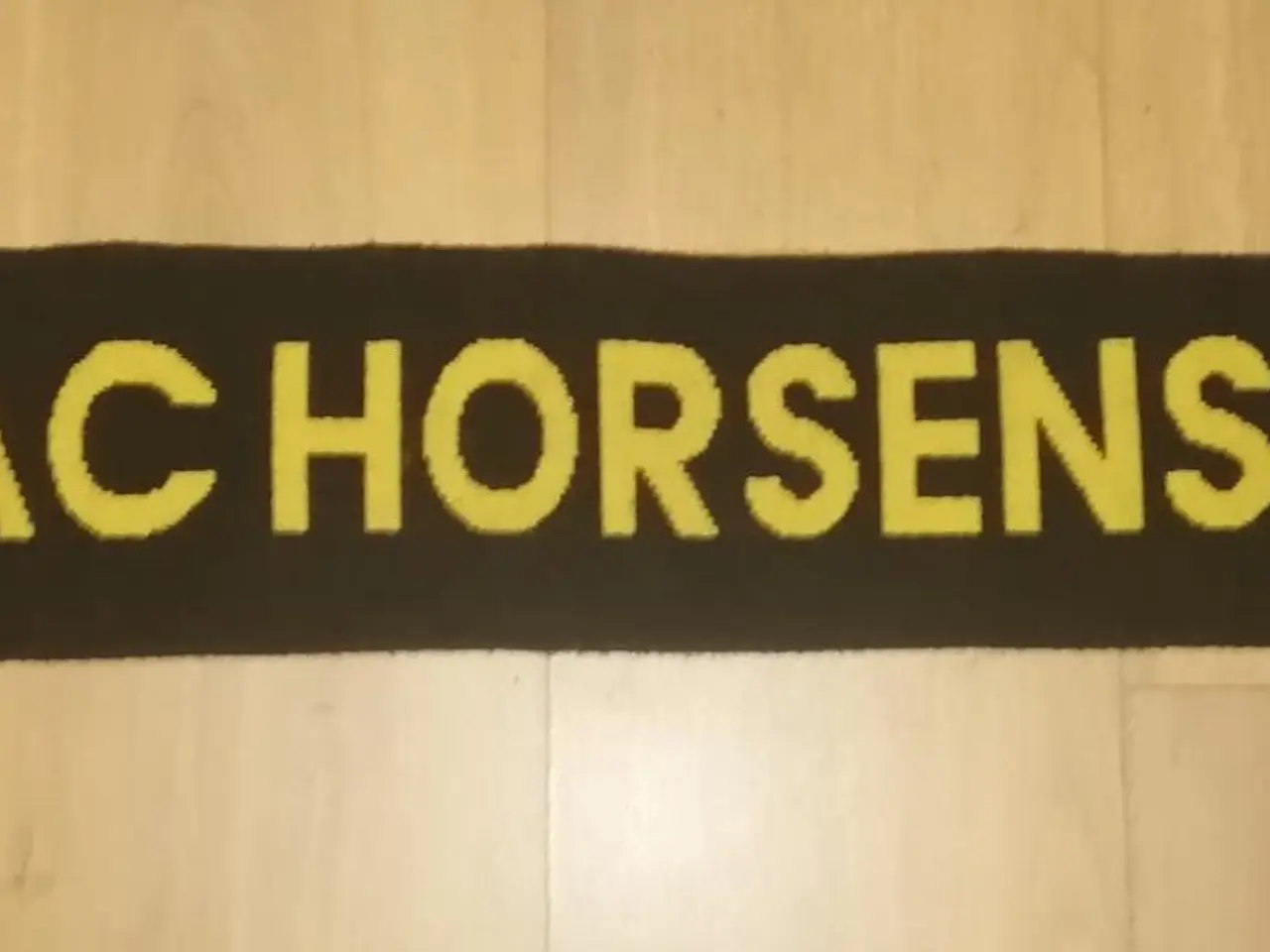 Billede 6 - 3 AC HORSENS FANARTIKLER, I FLOT STAND