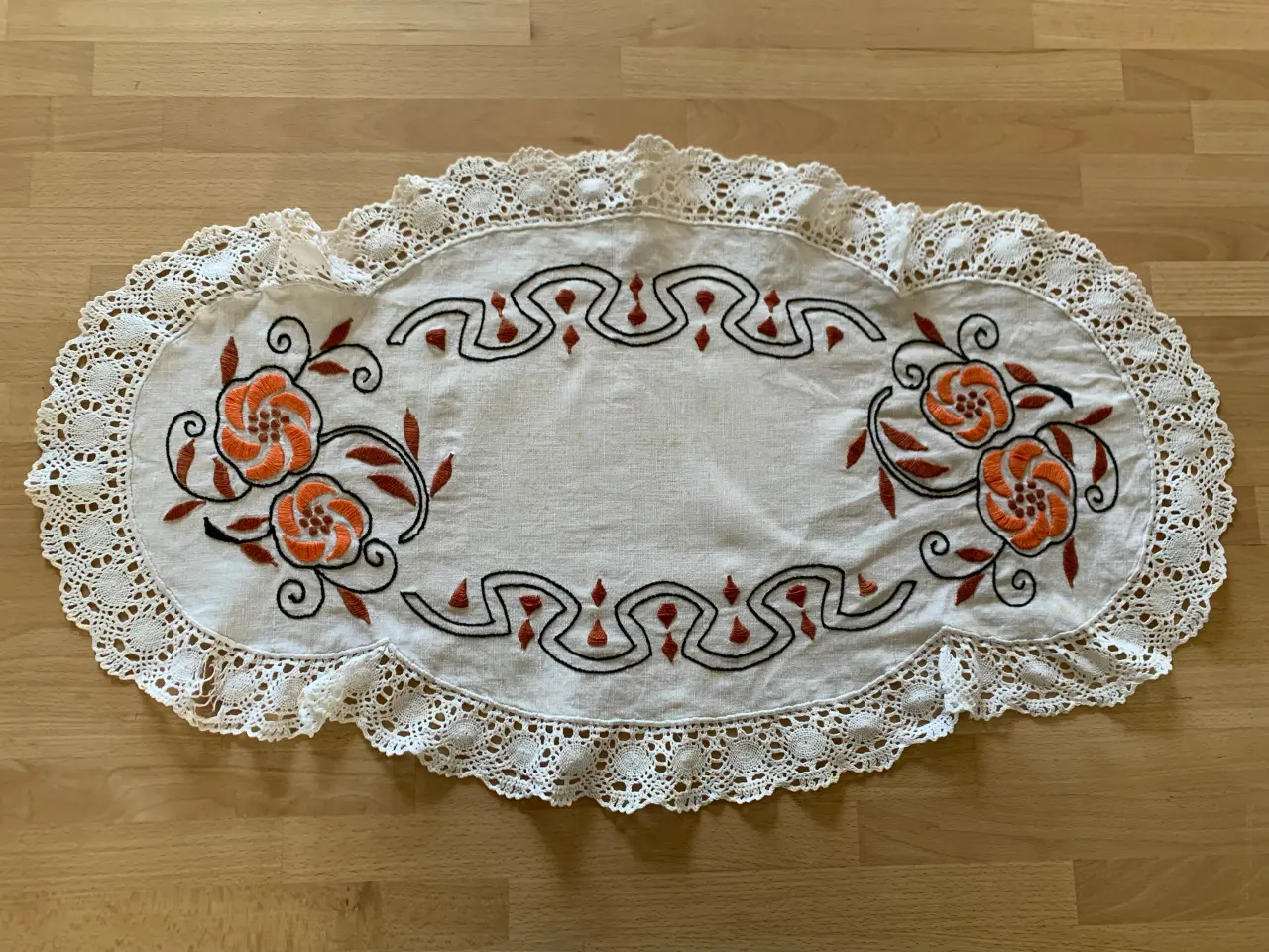 Billede 1 - Duge - bordløbere, hjemmelavet