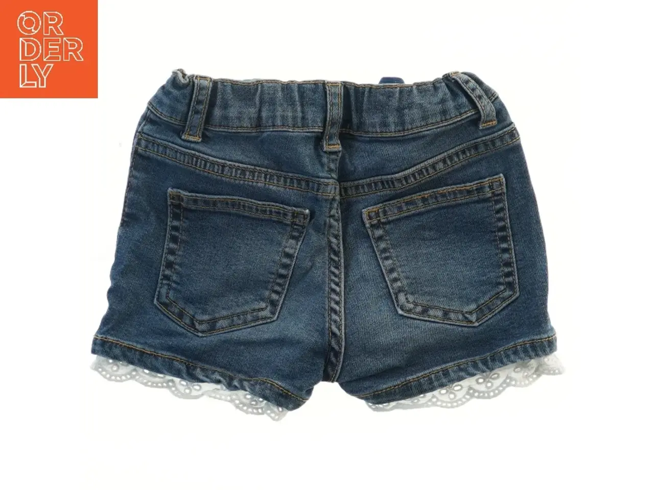 Billede 2 - Lindex (str. 98) Denim shorts med blondekant