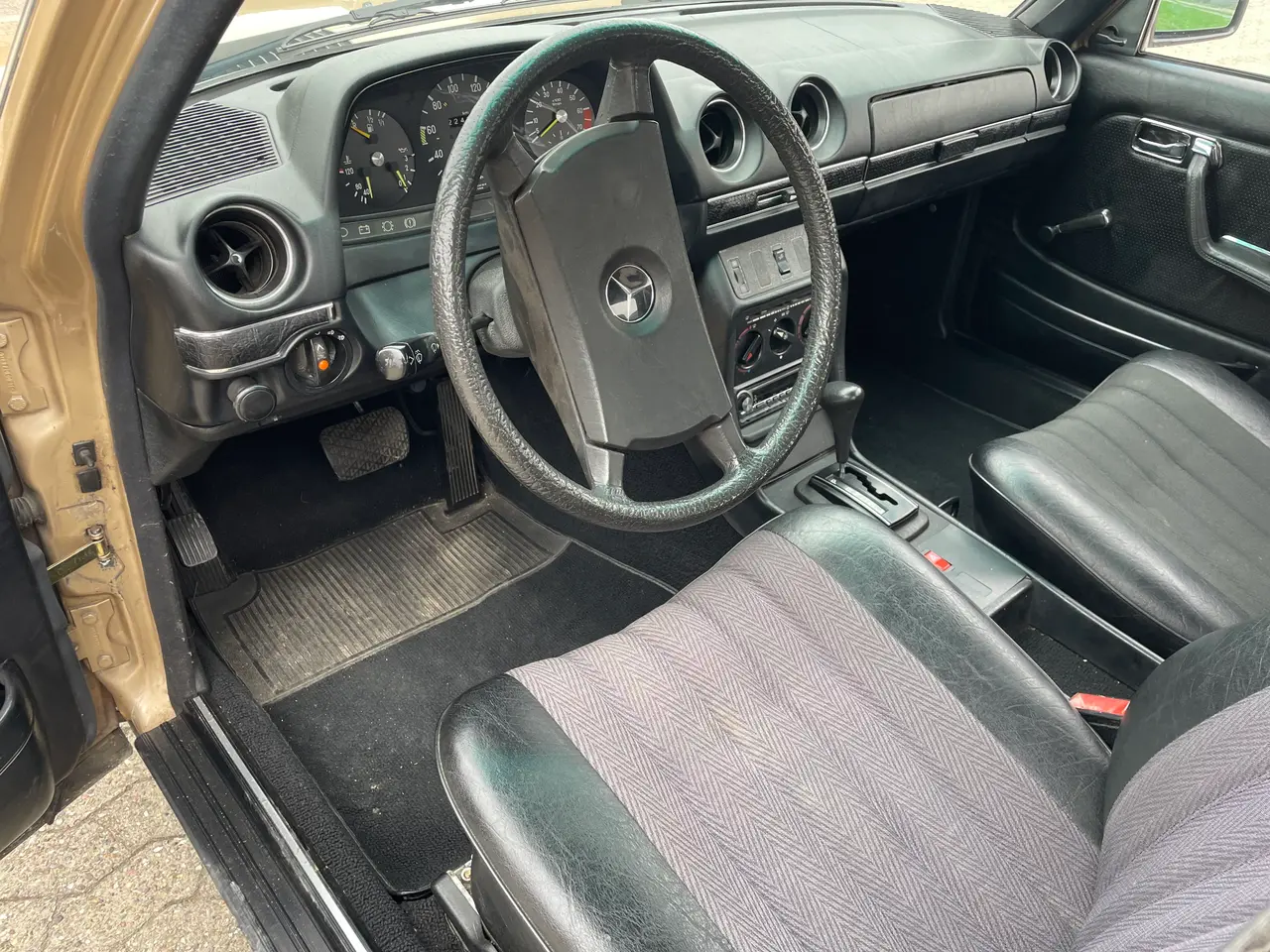 Billede 5 - Nysynet Veteran Mercedes 230E aut. 