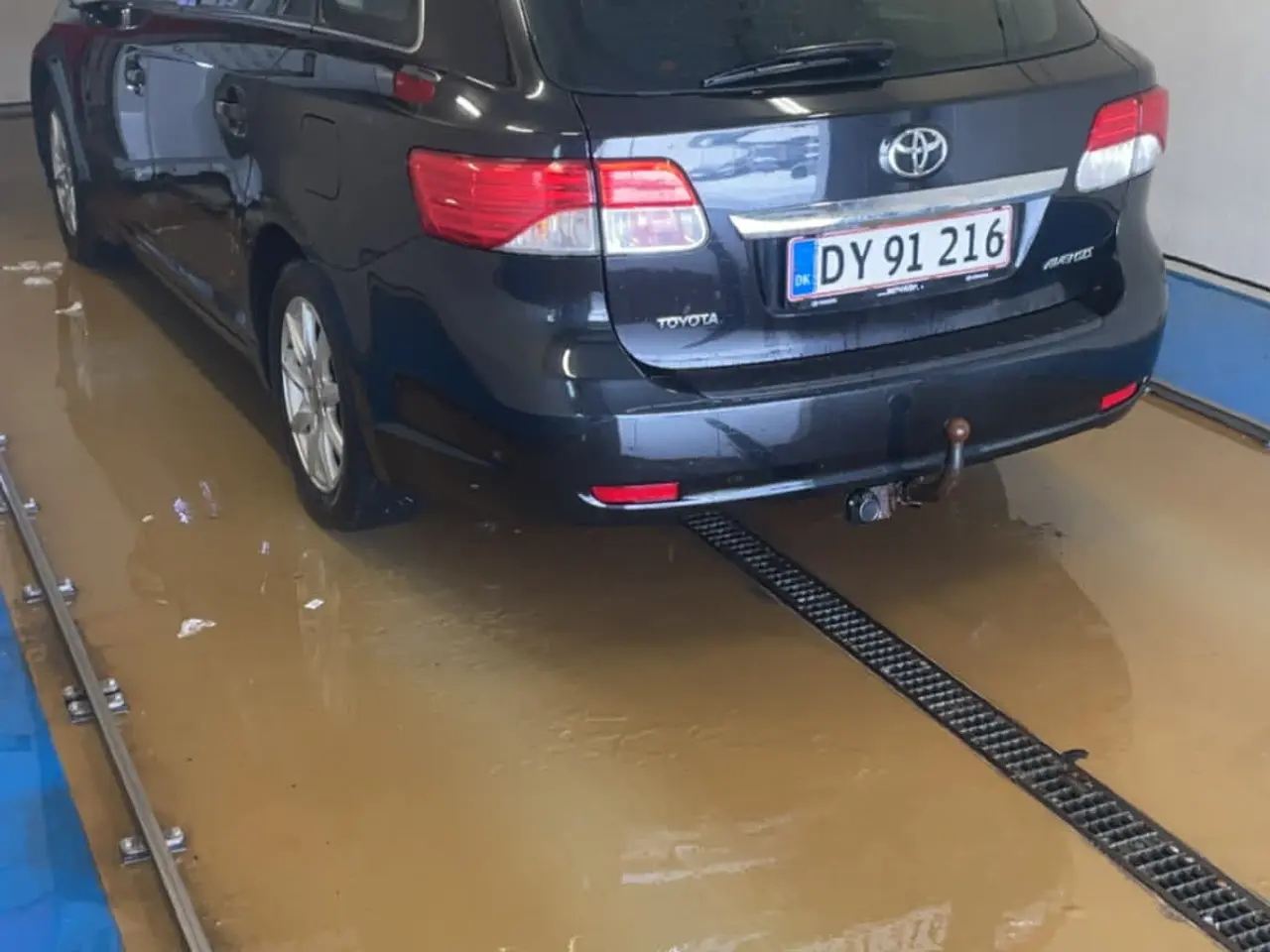Billede 3 - Toyota Avensis stc.1,8 benzin