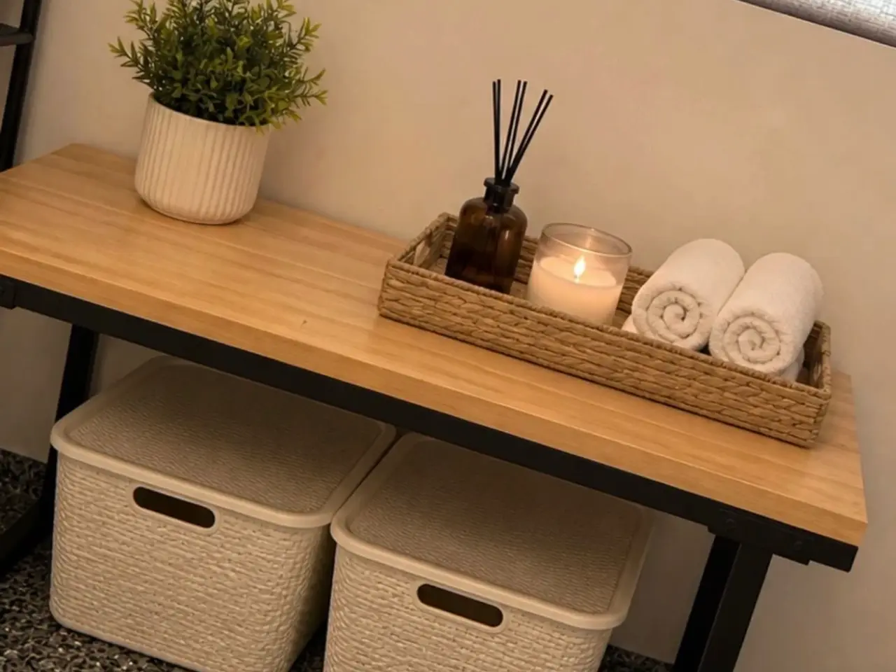 Billede 1 - IKEA bænk med opbevaring – Meget pæn